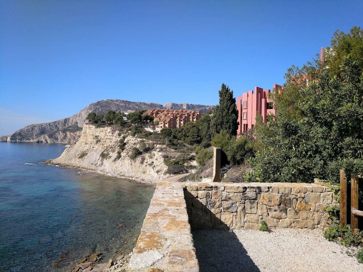 Estudio En La Muralla Roja كاليبي المظهر الخارجي الصورة